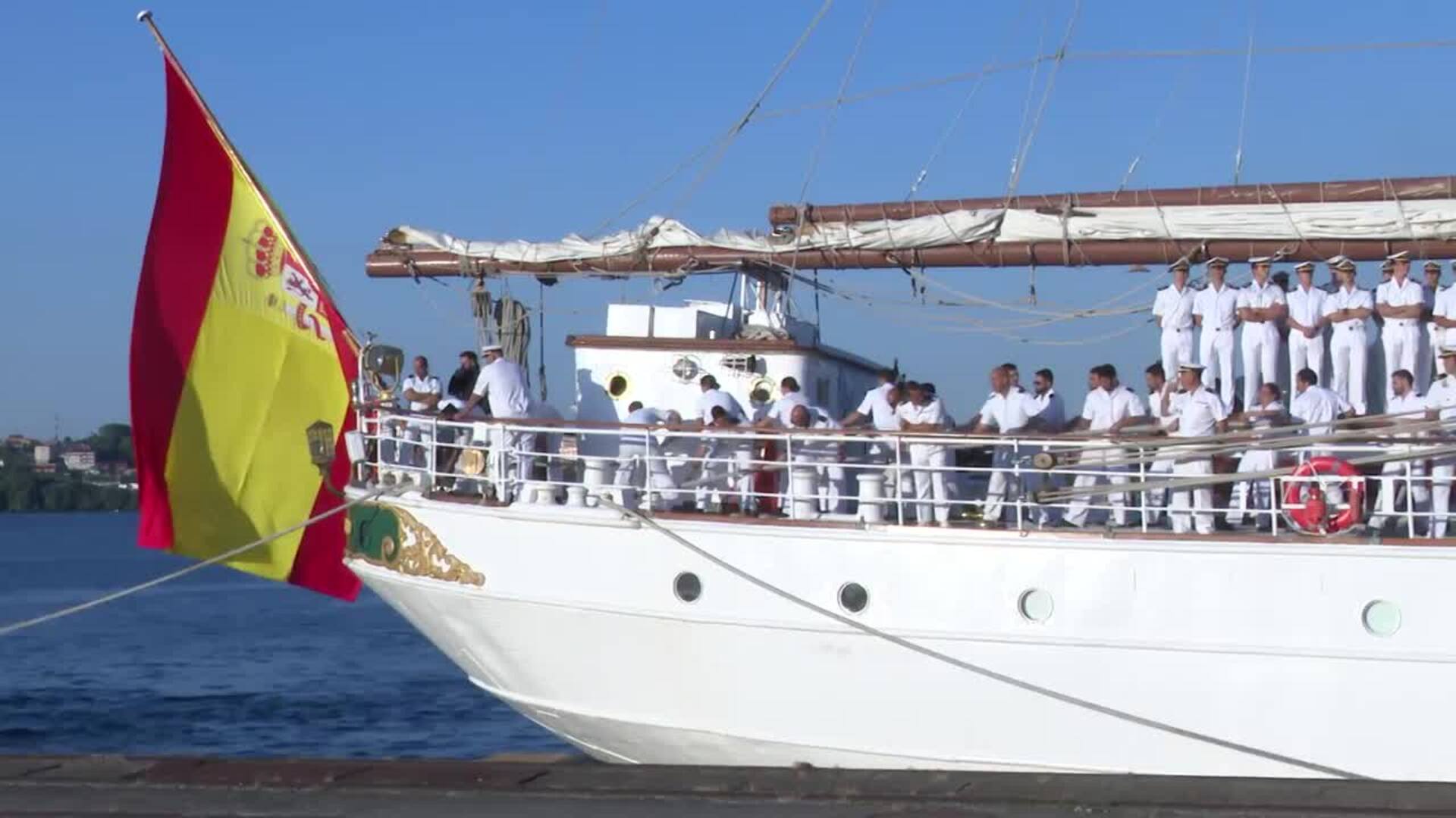El Juan Sebastián de Elcano atraca en Ferrol con Leonor a bordo, penúltima escala del crucero