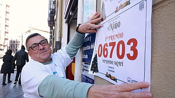 Un estanco de la calle Angustias reparte 400.000 euros del primer premio del Niño