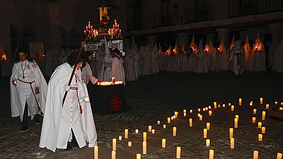 El silencio estremece en la noche de los difuntos