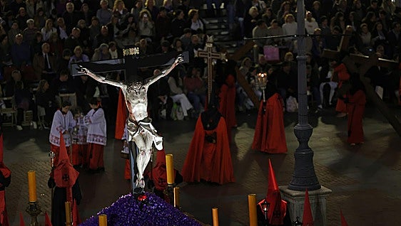 La Procesión General de la Pasión consigue este año aforo histórico en la Plaza Mayor