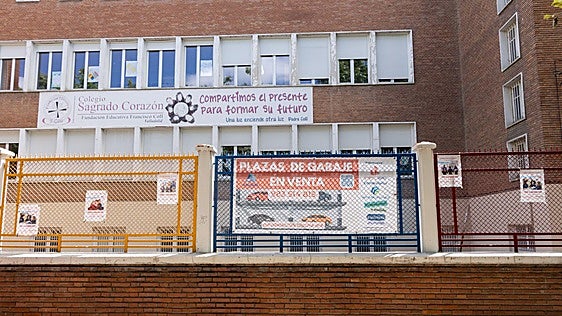 Un aparcamiento bajo el patio de La Anunciata aliviará los problemas de La Farola y el Cuatro de Marzo