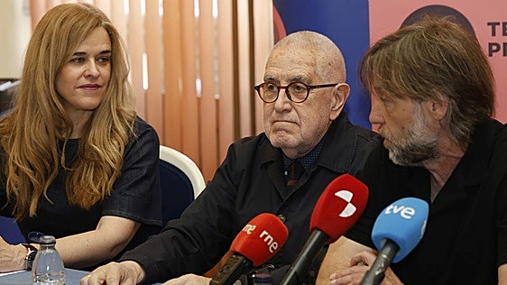 «A Felipe VI no le dedicaría una obra porque no veo en él ningún conflicto»