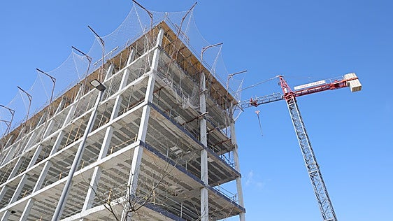 La compraventa de viviendas cae en Valladolid con las hipotecas por las nubes y una subida de precios del 14%