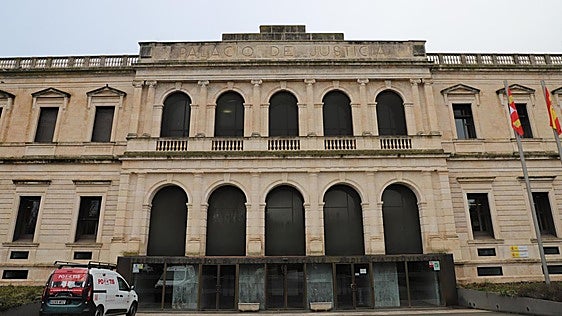 Condenado a diez años y nueve meses de prisión un profesor de dibujo de Burgos por abusar sexualmente de una menor