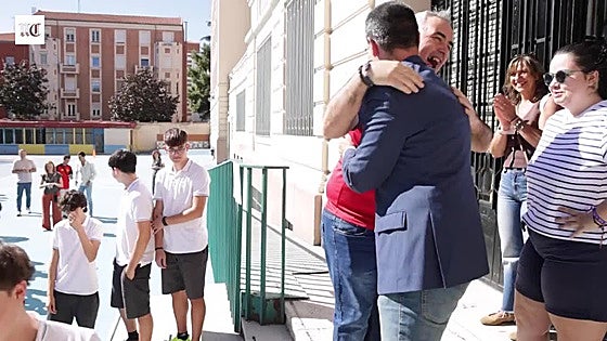 El vallisoletano Javi Larrea es homenajeado en su colegio tras convertirse en campeón del mundo de balonmano en silla de ruedas