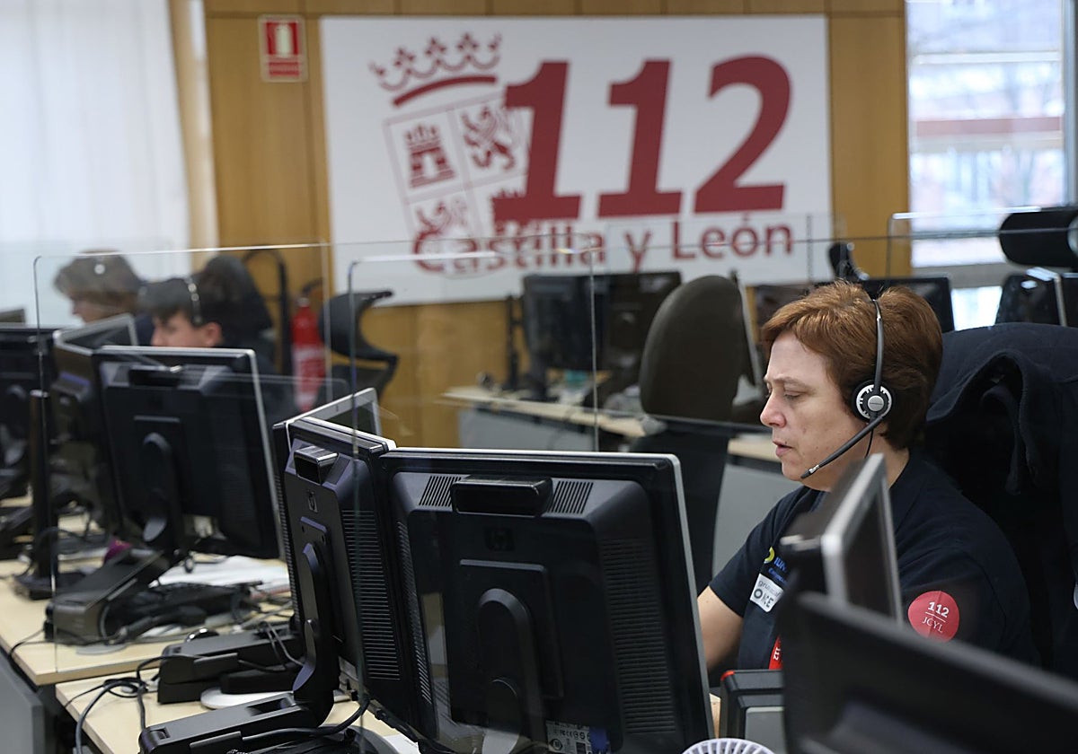 Menos tres heridos al salirse una furgoneta de la A-6 en Villardefrades | El Norte de Castilla
