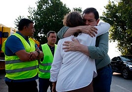 Alfonso Fernández, este domingo, en la zona del incendio de Ávila.