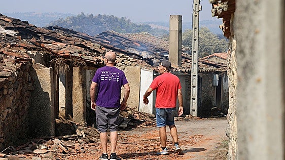 La noche en la que Mámoles sobrevivió a llamas de once metros: «La sensación era que el pueblo iba a salir ardiendo»