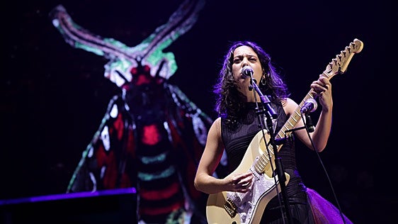Maref envuelve con su música el corazón de Valladolid