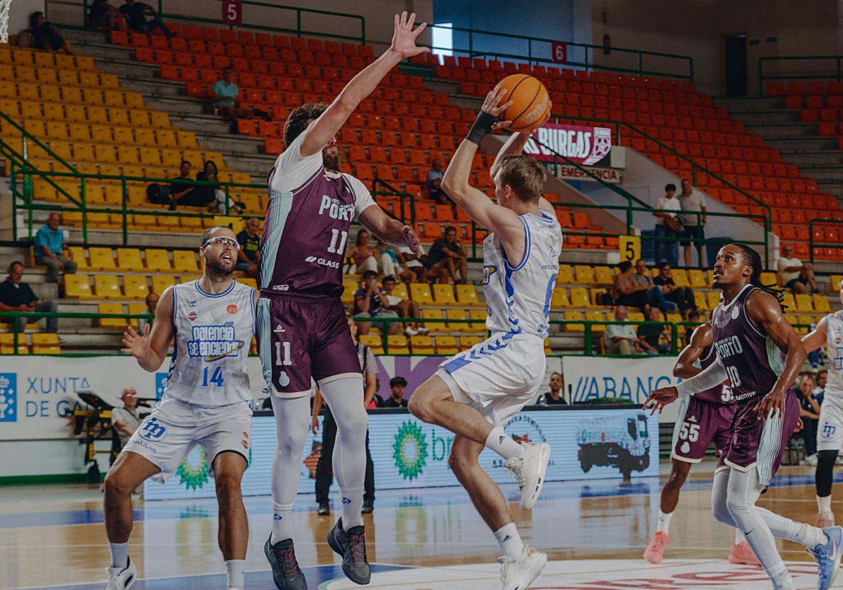 Billete a la final para el Iberolea Palencia de la As Burgas Cup