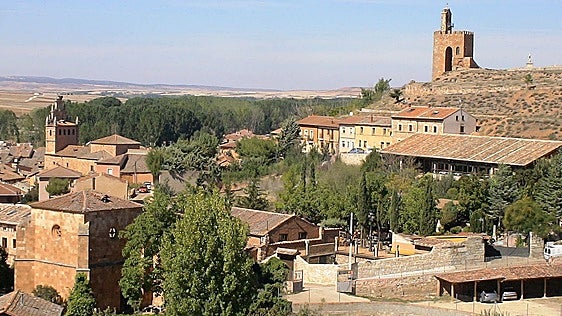 Ayllón recupera el depósito del Castillo tras años de pérdidas y anuncia un plan para modernizar la red