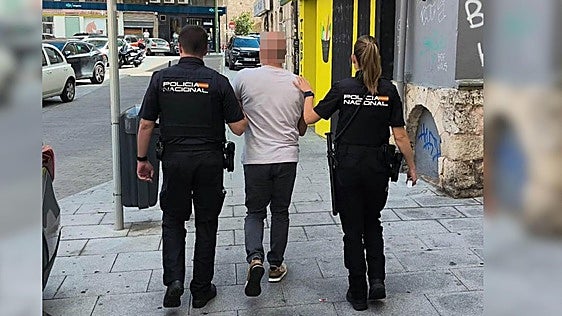 Dos hermanos detenidos por cometer tres atracos a punta de pistola en negocios de Burgos