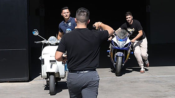 El incendio en Zaratán obliga a desalojar el concesionario de motos que se mudó allí en 2025 tras quemarse su taller