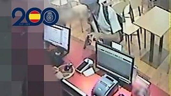Detenido en Zamora un joven que atracó el pasado mes de junio a punta de pistola un restaurante de comida rápida