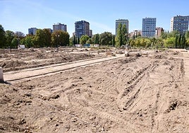 Aspecto actual de La Rosaleda, después de que se haya levantado la tierra de la superficie.