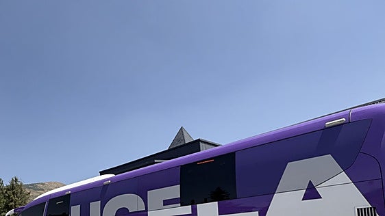 «Alguien está debajo del bus»: así viajó un menor marroquí de polizón con el Real Valladolid