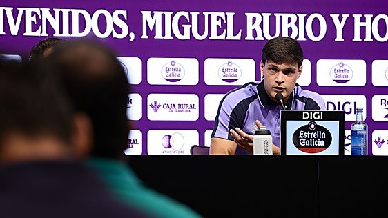Miguel Rubio: «Duele ver la jugada del gol del Ceuta. La he visto mucho para ver qué se puede corregir»