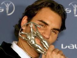 Federer hace historia con su cuarto premio Laureus