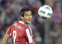 El paraguayo Roque Santa Cruz, nuevo refuerzo del Real Betis