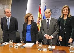 Rajoy sube los impuestos por sorpresa y recorta 8.900 millones de gasto público