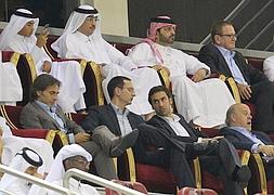 Raúl González presencia la final de la 'Emir Cup' después de su fichaje./Karim Jaafar (AFP)