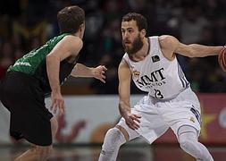 Sergio Rodríguez, en una acción del encuentro. / Efe