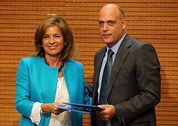 Jesús Mora, en un acto con Ana Botella. / R. C.