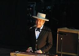 Bob Dylan, en un concierto en Bilbao en 2012. / B. Agudo