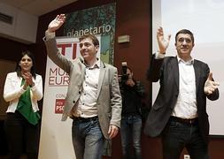 Roberto Jiménez, junto a Patxi López. / Jesús Diges (Efe)