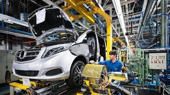 Una cadena de montaje.