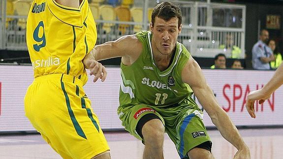 Dragic: «La FIBA debería hacer algo tras lo visto en el Australia-Angola»