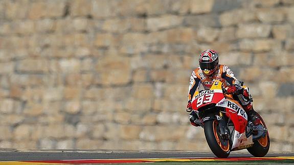 Márquez no encuentra rival en Aragón