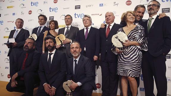 Foto de los premiados en la gala de los XX Premios Cinematograficos Jose María Forqué. 