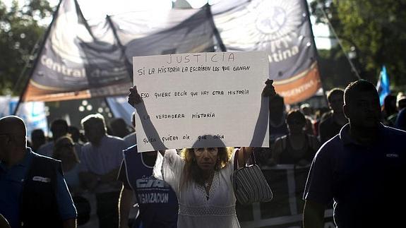 Marcha para reclamar el esclarecimiento del caso Nisman en Buenos Aires. 