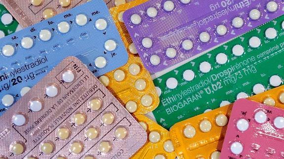 Las mujeres que toman tratamientos hormonales, entre los grupos de riesgo. 