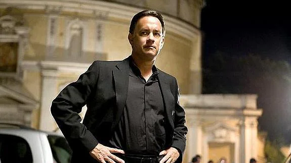 Tom Hanks, caracterizado como Robert Langdon. 