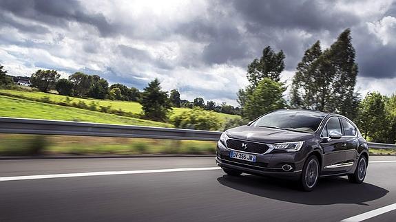 DS 4 y DS 4 Crossback, lujo en dos carrocerías