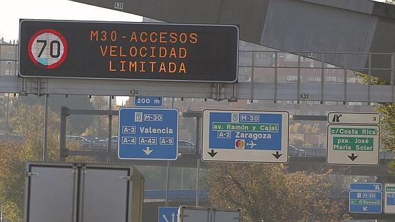 Limitación de velocidad en la M-30 de Madrid.