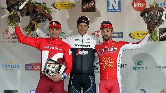 El francés Nacer Bouhanni (d), del equipo Cofidis.