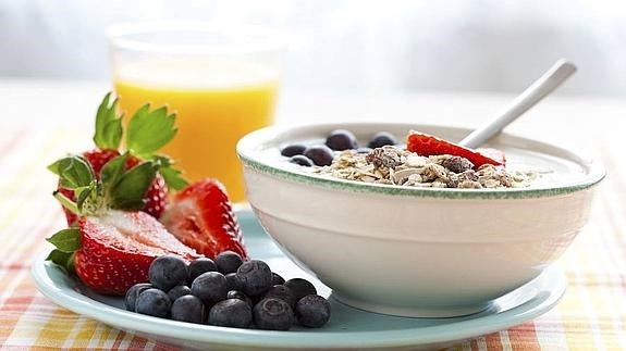 Para prevenir la diabetes es recomendable incluir más de 15 gramos de fibra natural por cada mil calorías ingeridas al día.