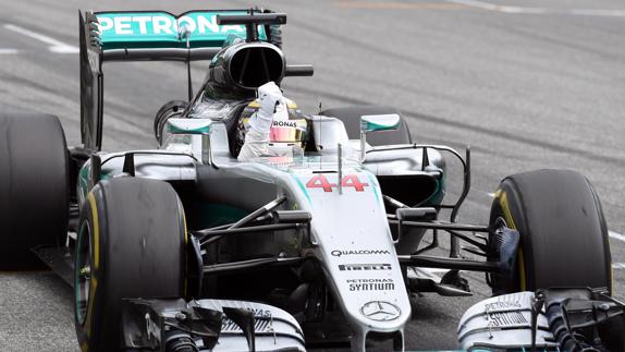 Lewis Hamilton tras ganar el GP de Alemania. 