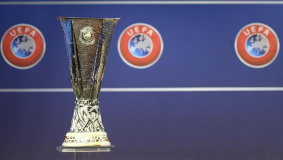 Trofeo de la Europa League. 