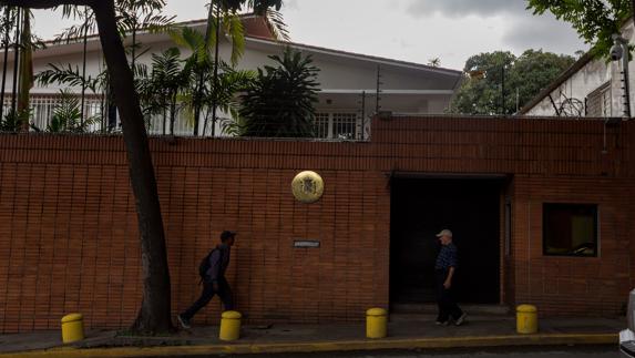 Fachada de sede de la Embajada de España en Venezuela.