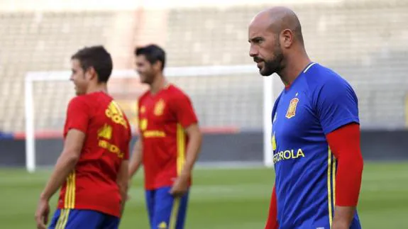 Pepe Reina, durante un entrenamiento con la selección española. 