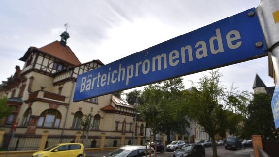 Vista de la casa de asilo atacada en el centro de Köthen, Alemania.