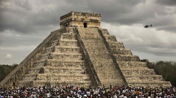 Pirámide de Kukulkán, situada en el recinto arqueológico mexicano de Chichen Itzá.