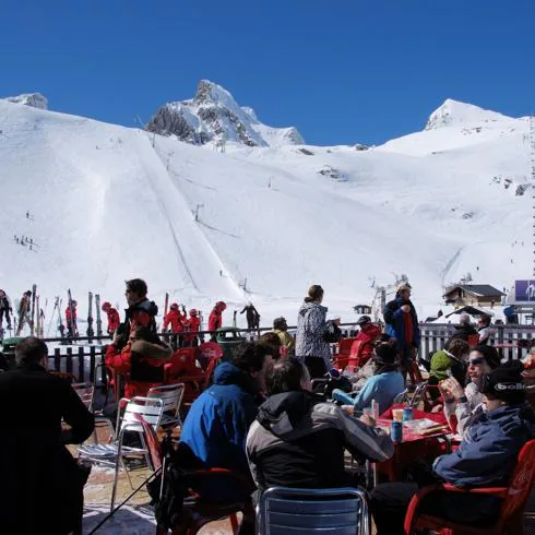 Las estaciones de esquí ofrecen múltiples alternativas a los usuarios
