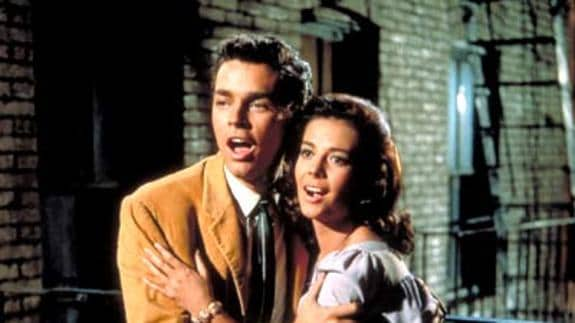 Richard Beymer y Nathalie Wood, en 'West Side Story'.