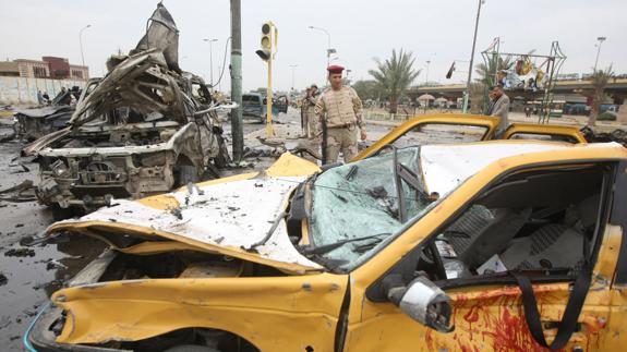 Al menos 23 muertos en un atentado con coche bomba en el sur de Bagdad.