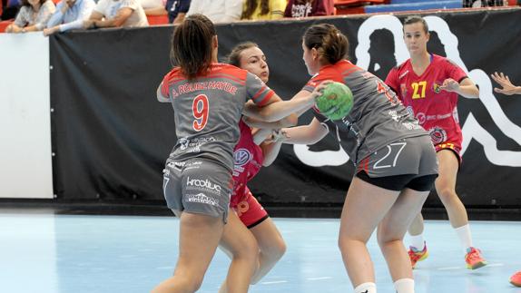 El Cleba condena una agresión racista a una de sus jugadoras